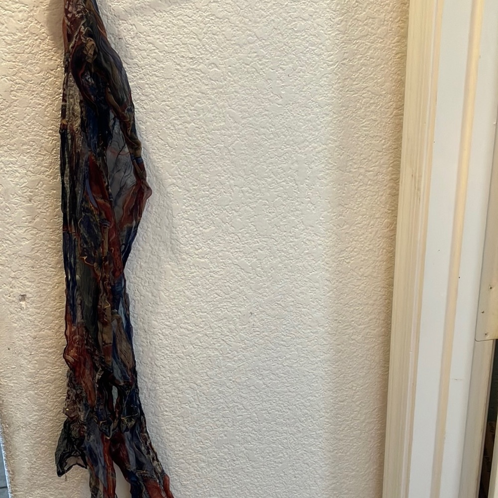 FINAL MARKDOWN Crinkle print scarf